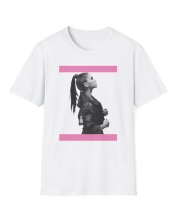 Hailee Steinfeld Pretty in Pink Unisex Softstyle T-Shirt