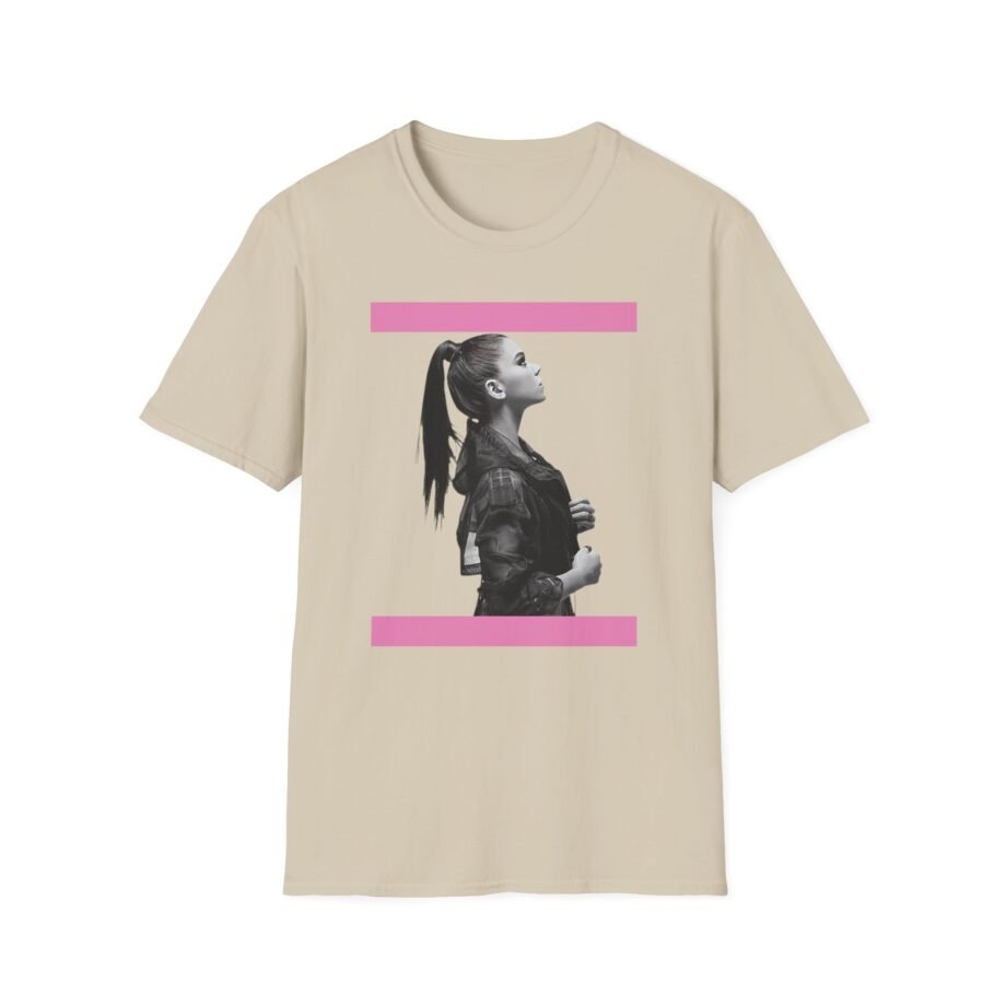 Hailee Steinfeld Pretty in Pink Unisex Softstyle T-Shirt