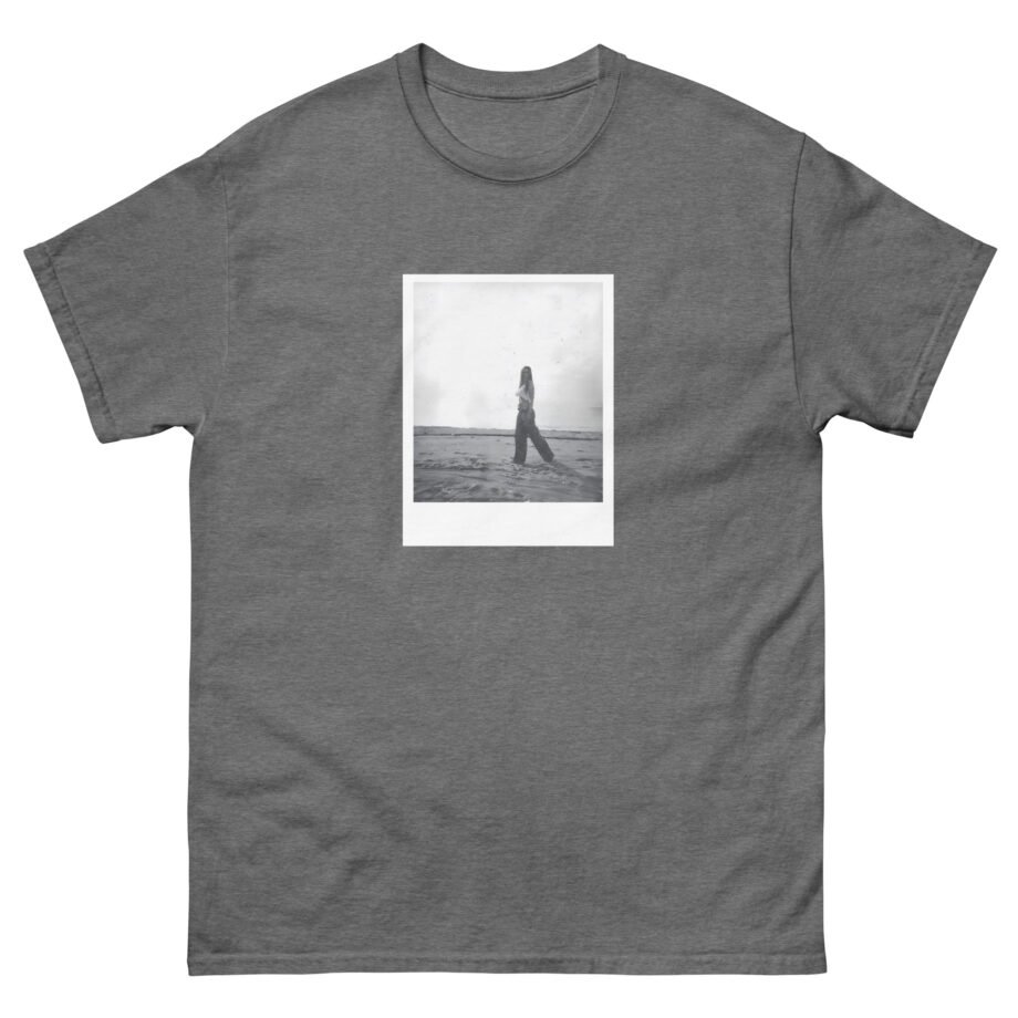 Ava Max Unisex classic tee